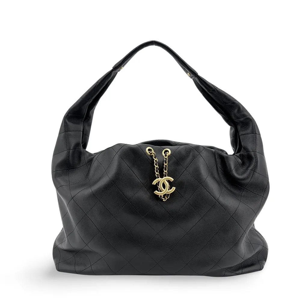 Chanel Quilted CC Charm Hobo Bag Black Gold Hardware Black Leather Very good - Front View