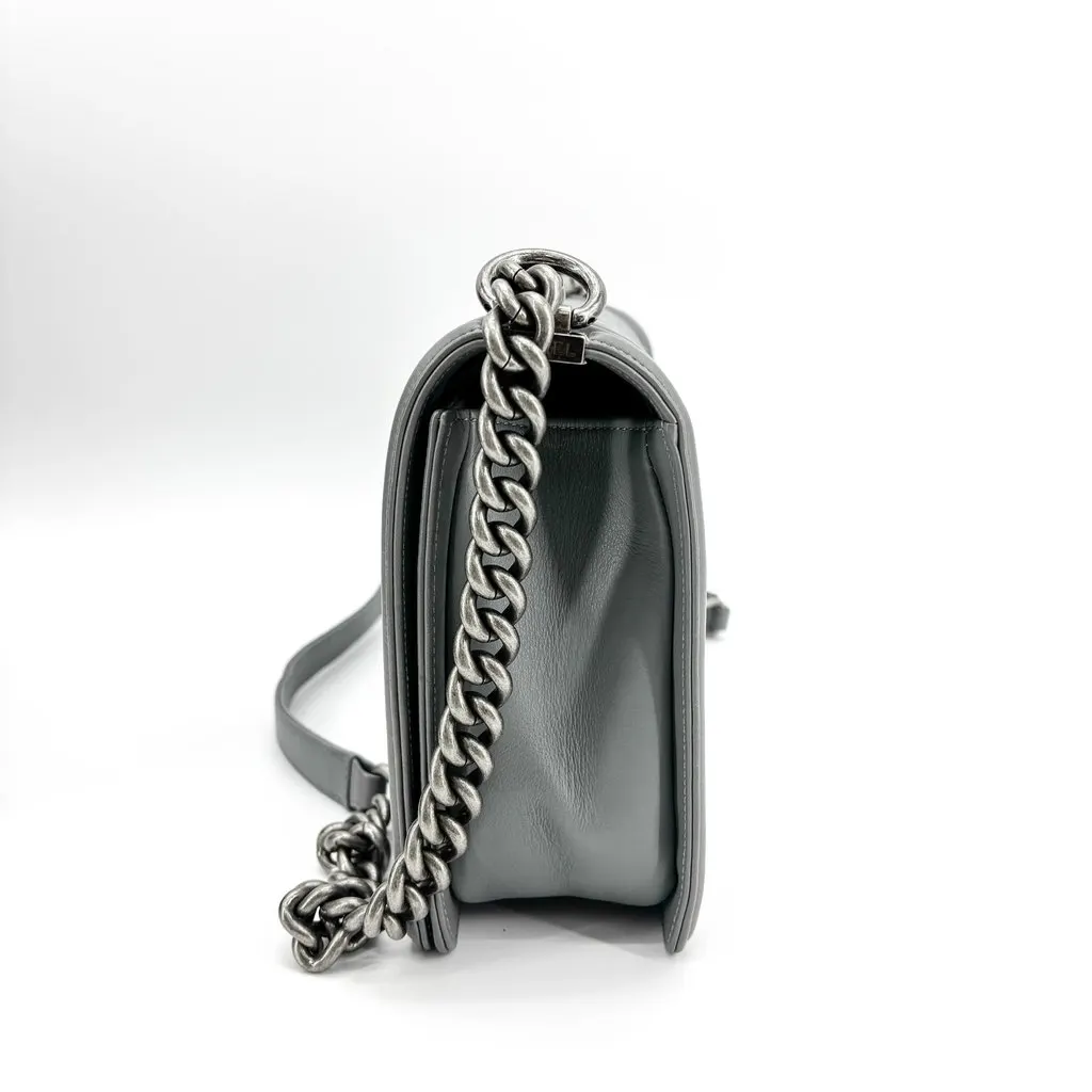 Chanel Boy Bag Medium Vintage Silver Hardware Grey MultiColor Leather Very good - Box View