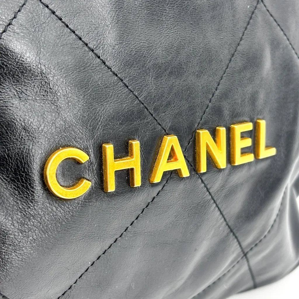 Chanel 22 Medium Shoulder Bag Black Gold Hardware Black Leather Very good - Box View