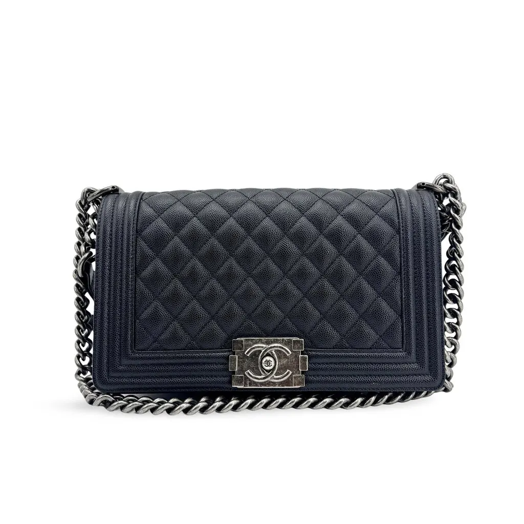 Chanel Boy Flap Bag Medium Black Caviar Vintage Silver Hardware Black Leather Very good - Front View