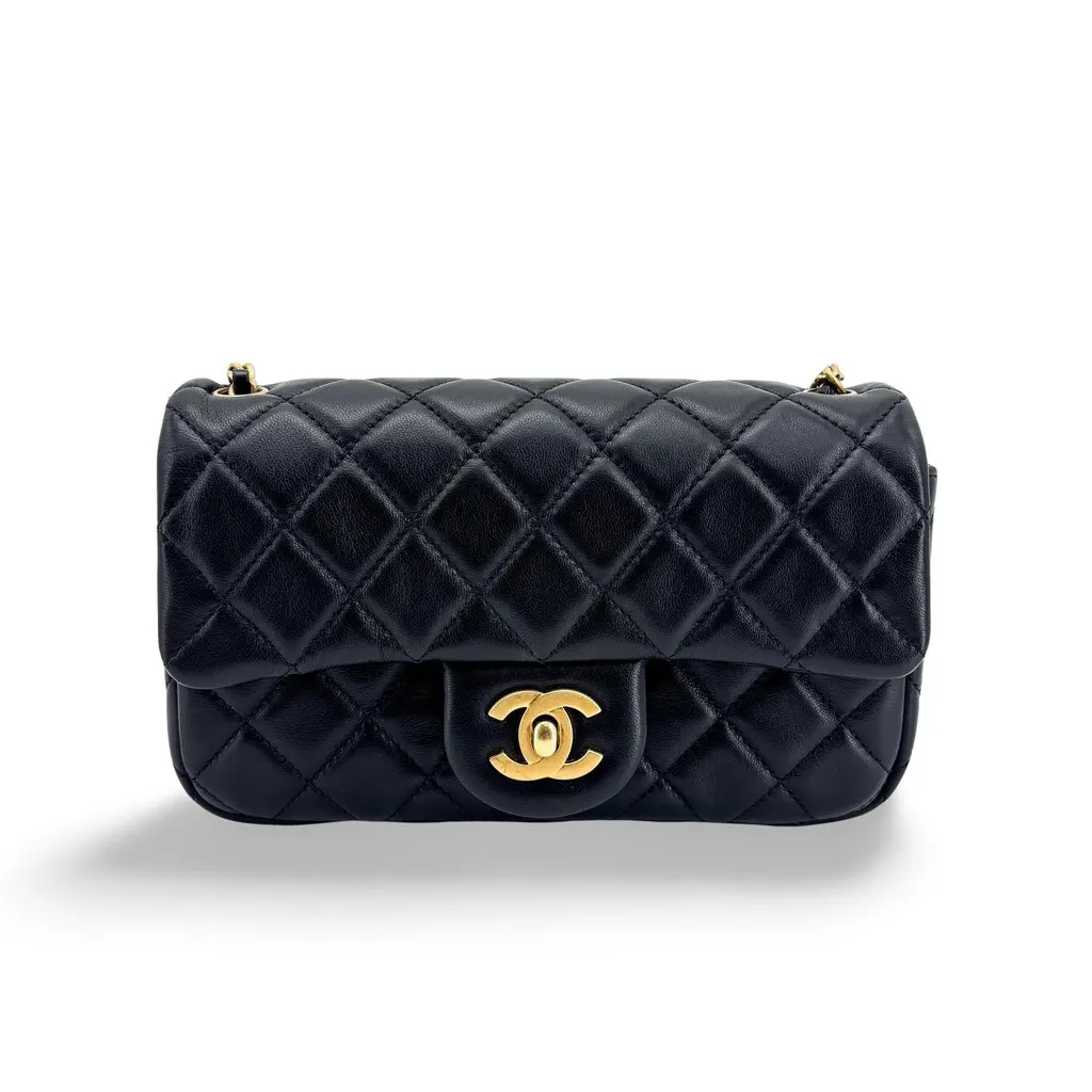 Chanel Classic New Mini Flap Bag Lambskin Gold Hardware Black Black Leather Very good - Front View