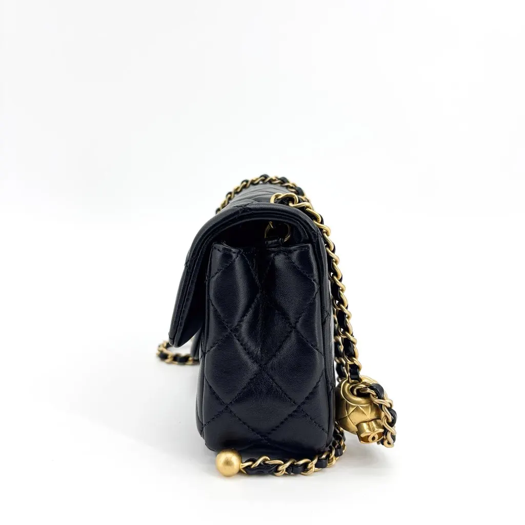 Chanel Classic New Mini Flap Bag Lambskin Gold Hardware Black Black Leather Very good - Model View