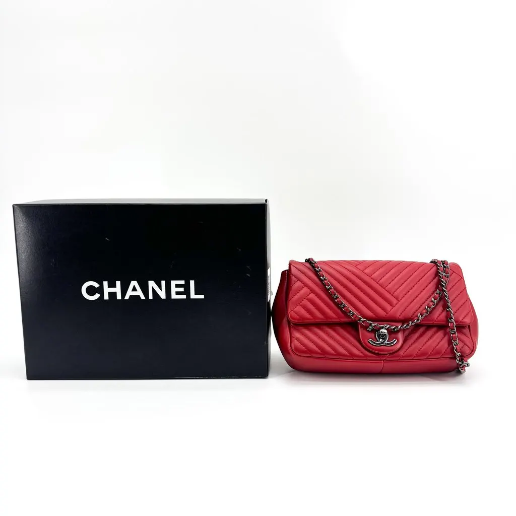 Chanel Chevron Coco Mark Flap Shoulder Bag Red Silver Hardware Red Leather Very good - Back View