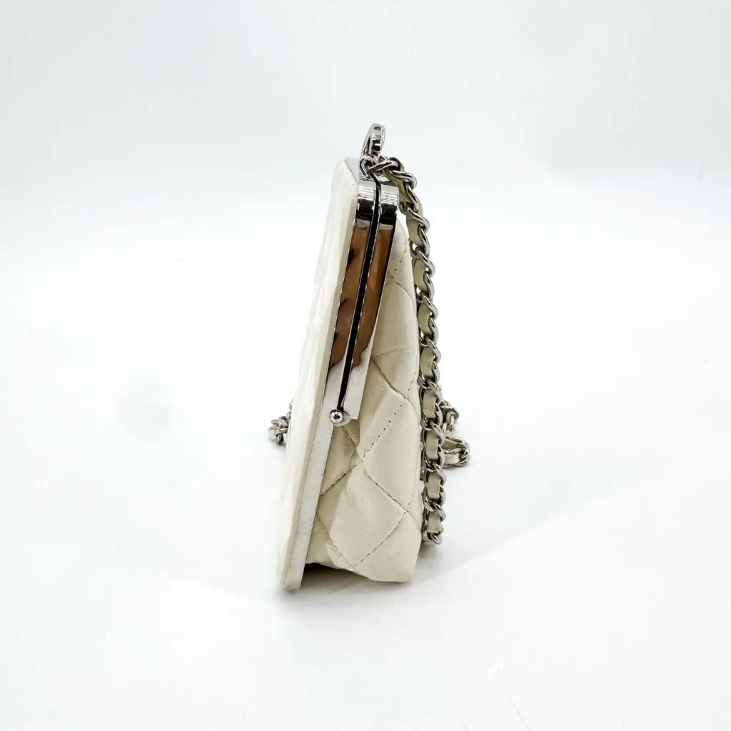 Chanel Classic Kiss-Lock Mini Chain Bag Silver Hardware Ivory Silver Leather Fair - Model View