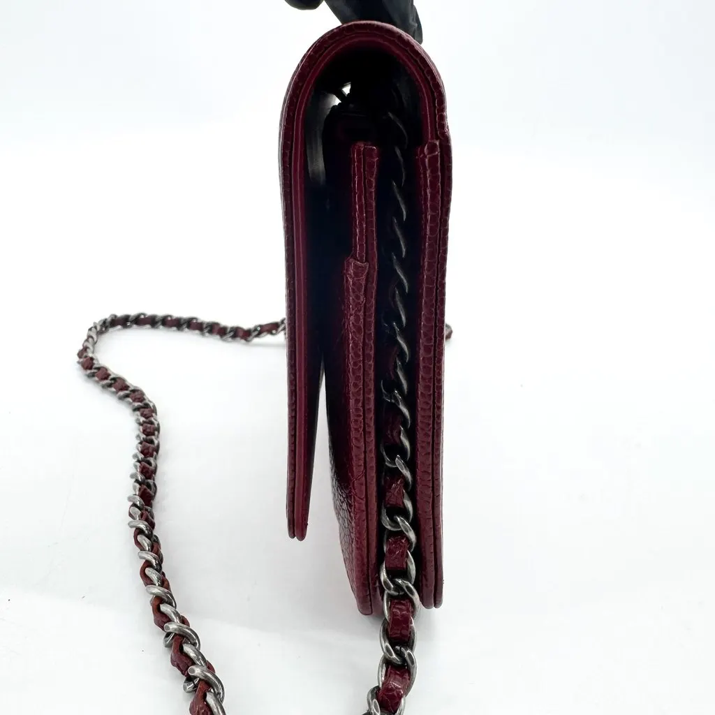 Chanel Boy Wallet on Chain Grained Calfskin Ruthenium Burgundy Burgundy Leather Very good - Model View