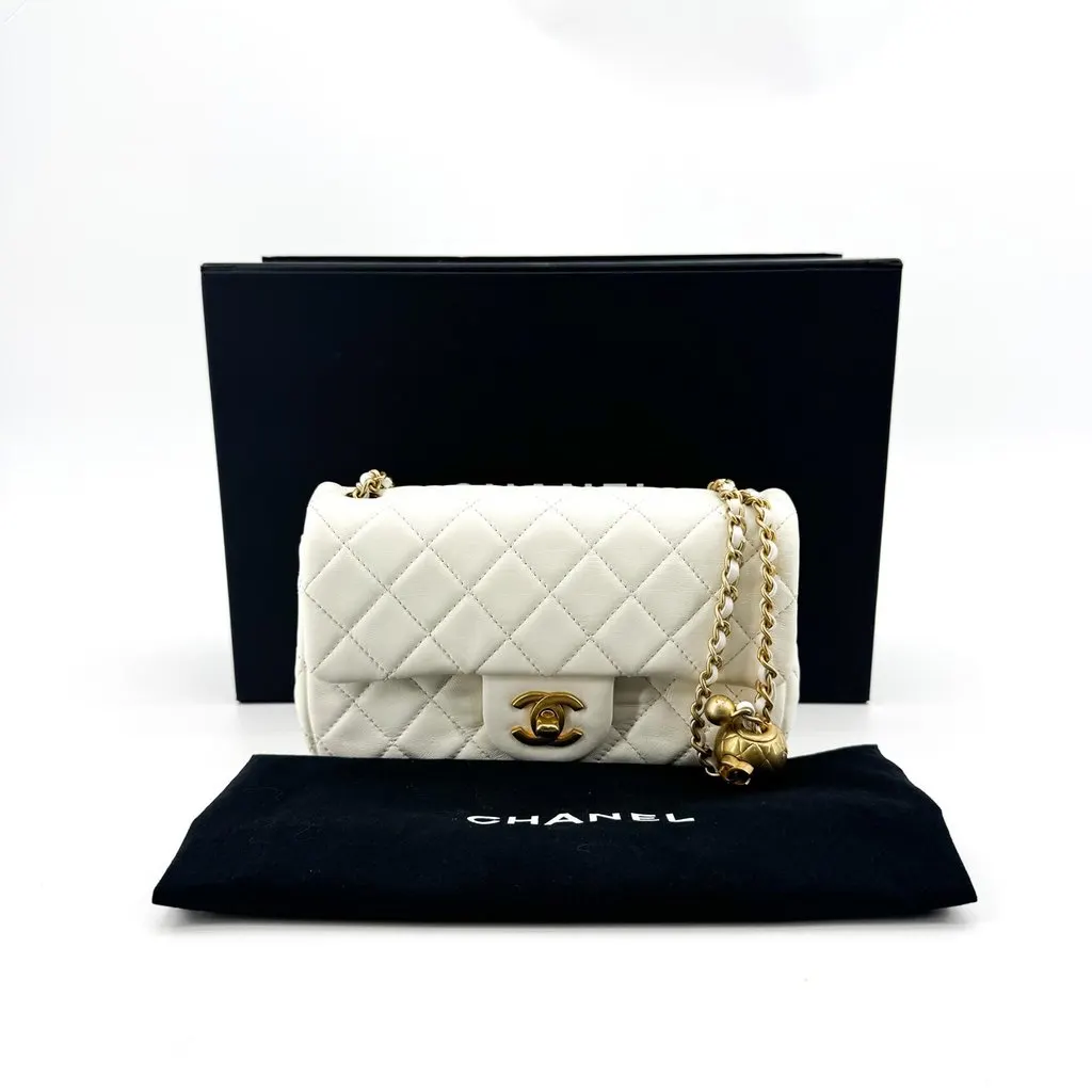 Chanel Pearl Crush Mini Flap Bag Lambskin Gold-Tone White Gold Leather Very good - Back View