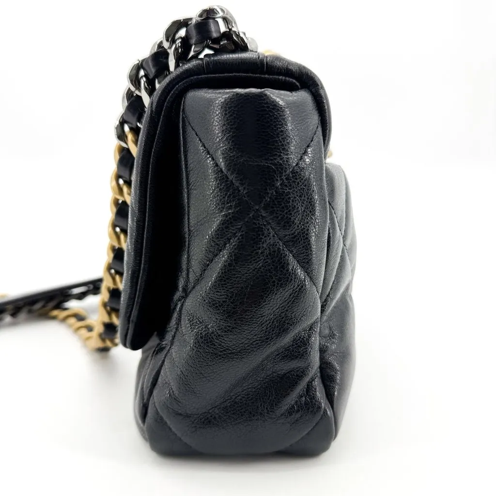 Chanel 19 Flap Bag Small Black Black Leather Very good - Model View