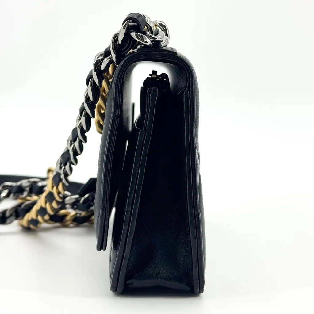 Chanel 19 Wallet on Chain Lambskin Black Black Leather Very good - Model View