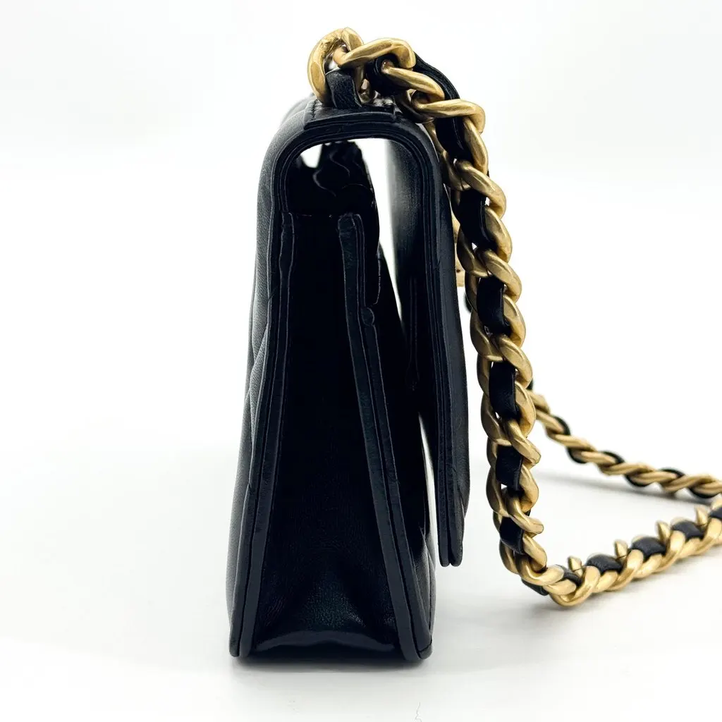 Chanel 19 Wallet on Chain Lambskin Black Black Leather Very good - Box View