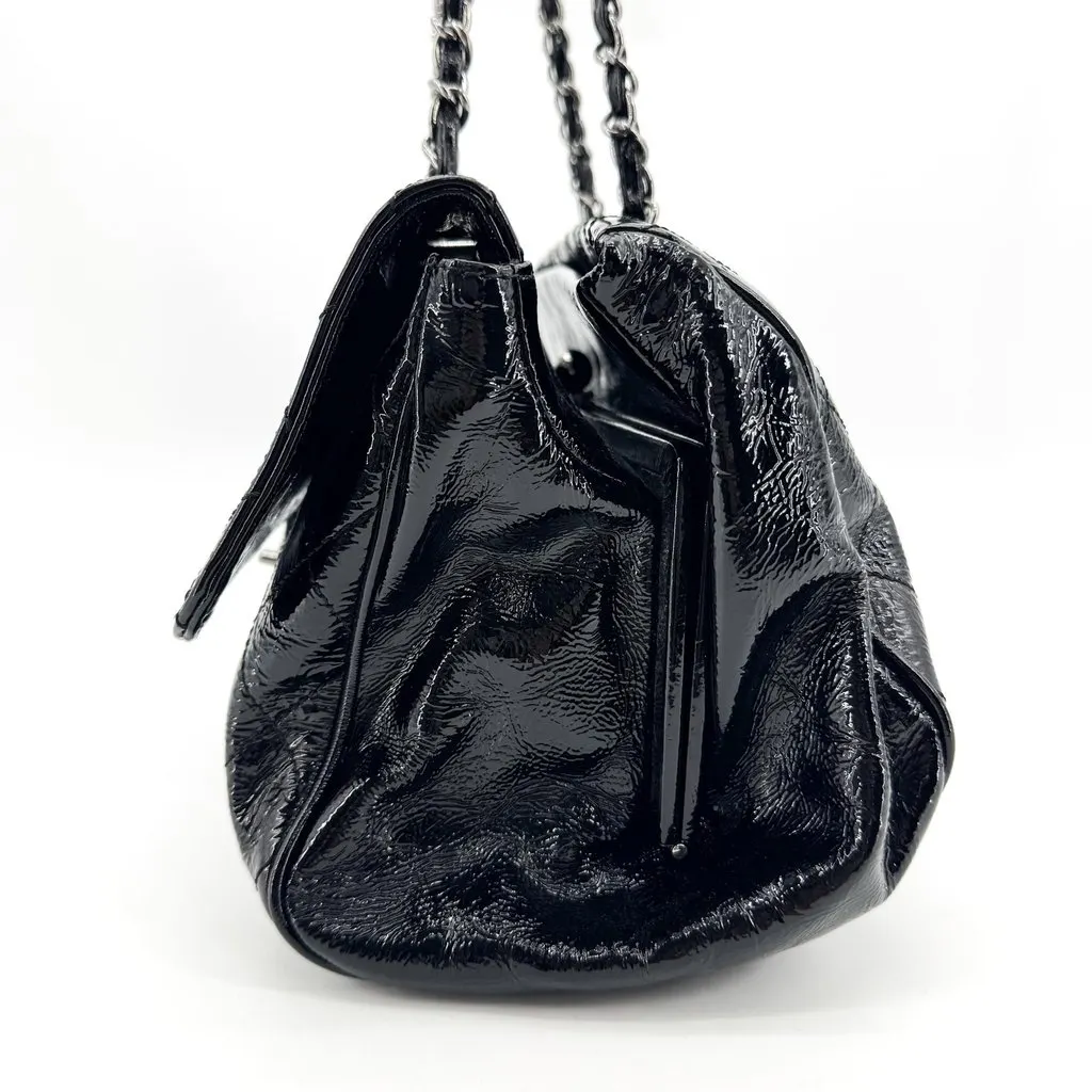Chanel Patent Diamond Quilted Flap Shoulder Bag Black Black Leather Good - Model View