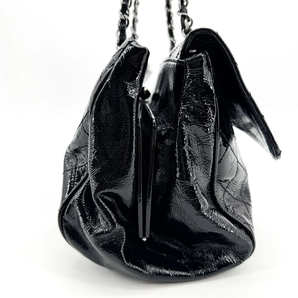 Chanel Patent Diamond Quilted Flap Shoulder Bag Black Black Leather Good - Box View