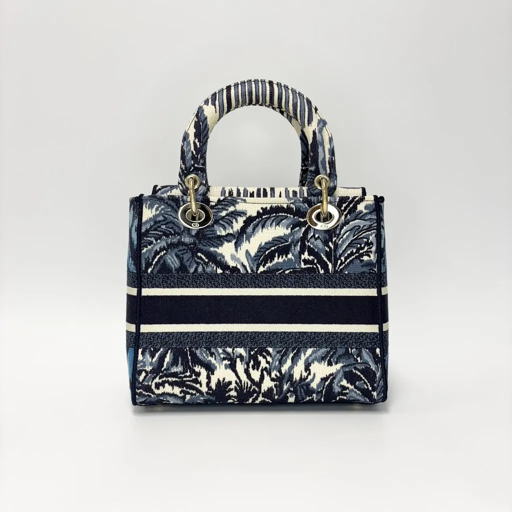 Dior Lady Delight Medium Navy Leather Very good - Model View