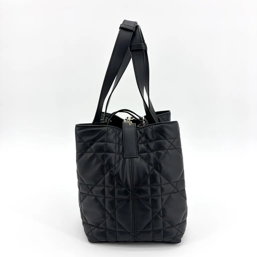 Dior Medium Toujours Bag Black Black Leather Very good - Model View