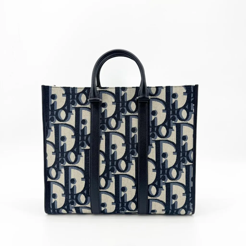 Dior Oblique Jacquard Vertical Tote Bag Navy Beige Jacquard Very good - Model View
