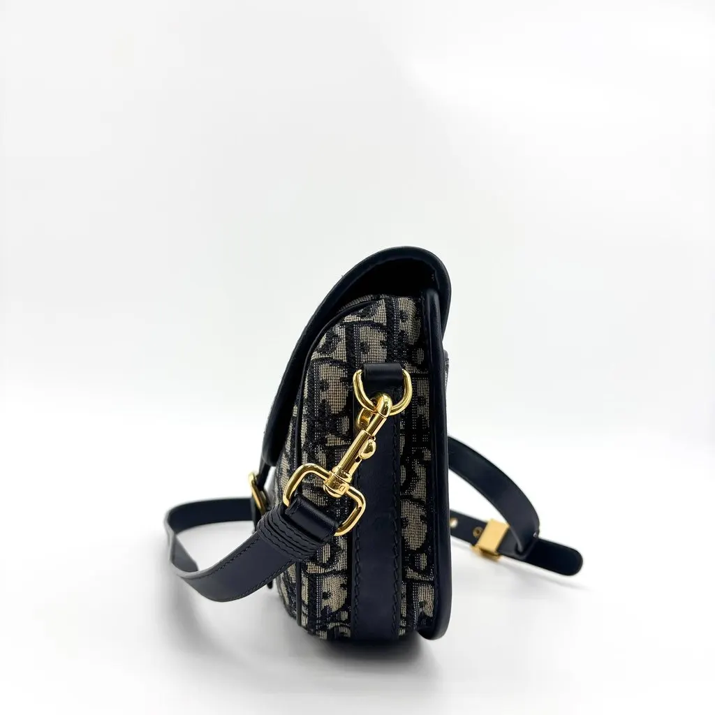 Dior Small Bobby Bag Blue Dior Oblique Jacquard Gold Jacquard Good - Model View