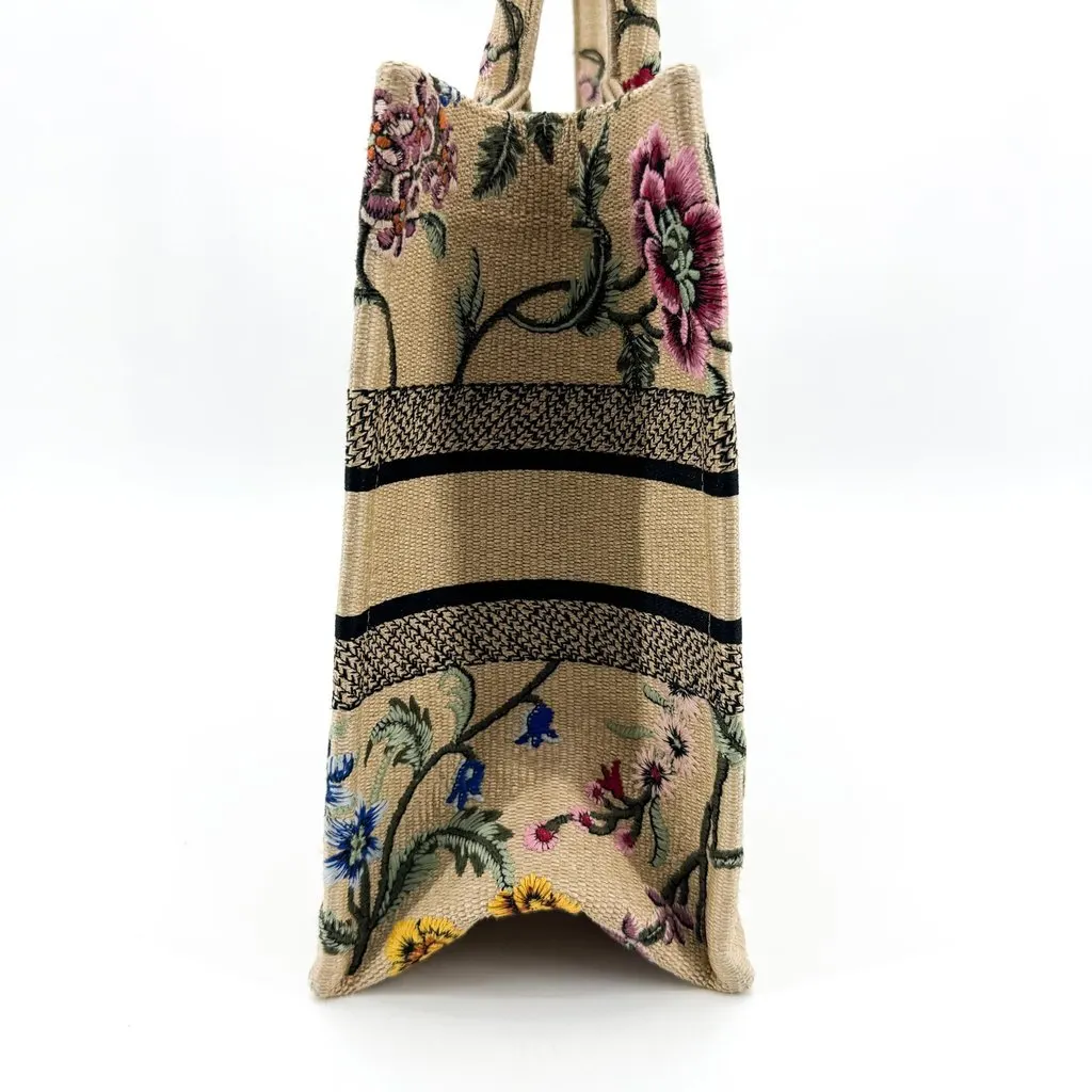 Dior Medium Book Tote Jardin Botanique Beige Multicolor Beige Canvas Very good - Box View
