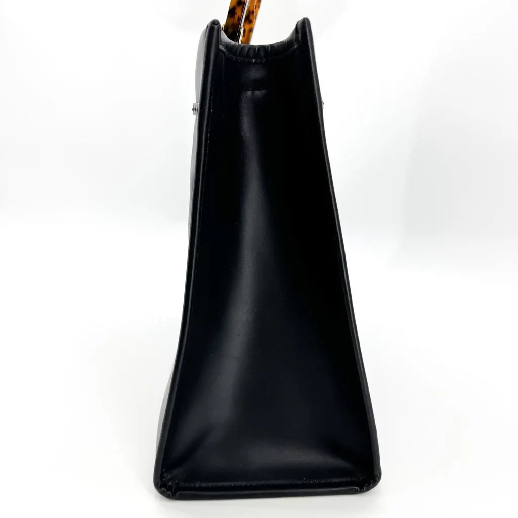 Fendi Sunshine Shopper Medium Black Black Leather Good - Model View