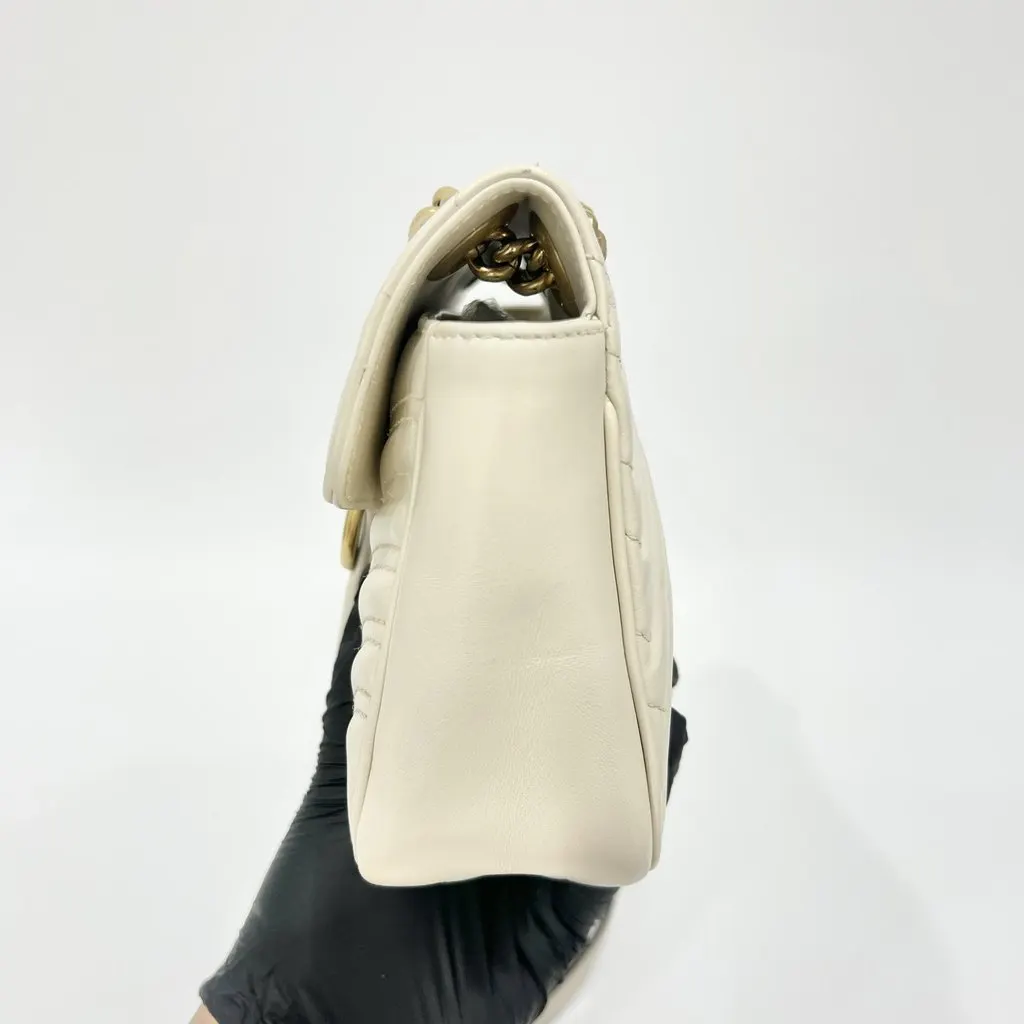 Gucci GG Marmont Small Shoulder Bag White White Leather Fair - Model View