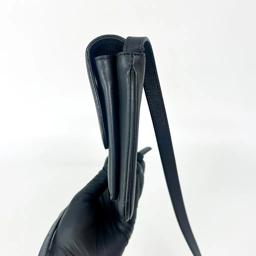 Gucci Ali Small Shoulder Bag Black Black Leather Good - Model View