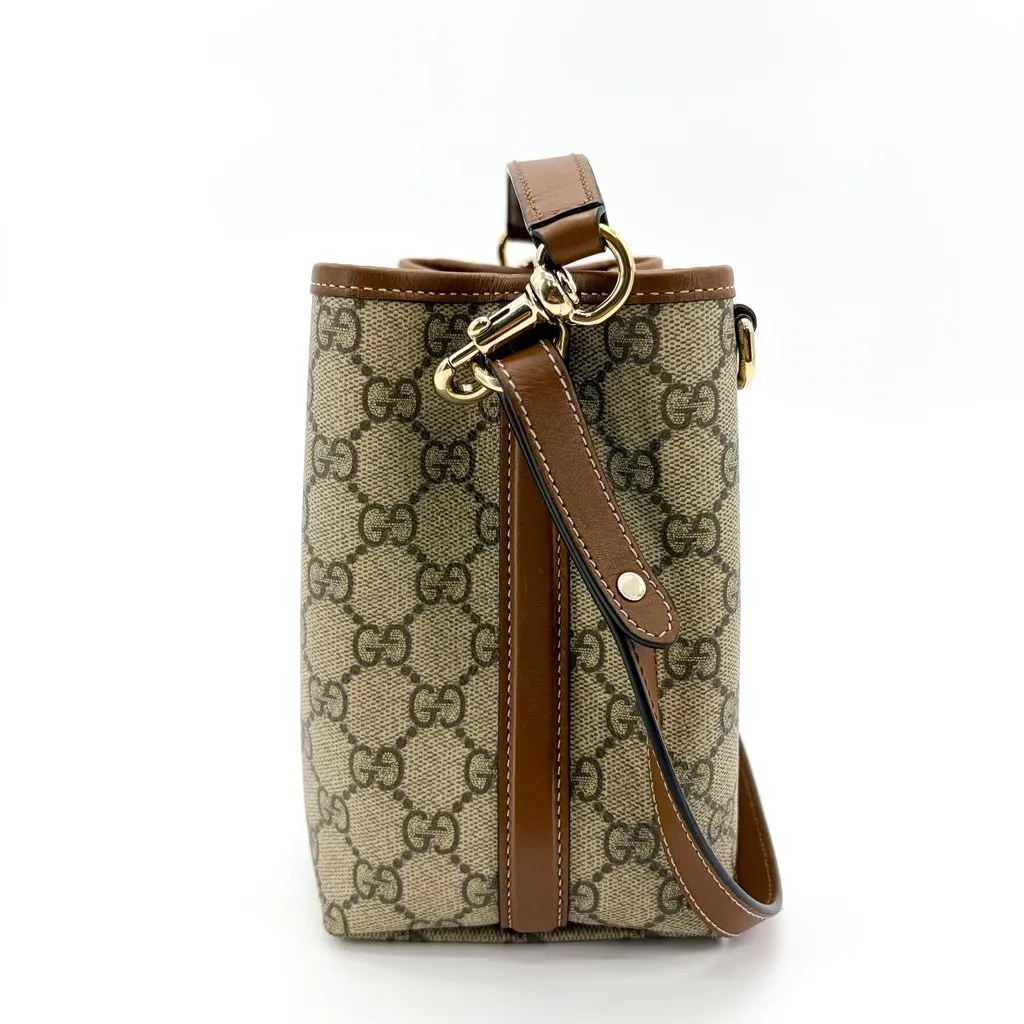 Gucci Ophidia GG Small Bucket Bag Brown Beige Canvas Good - Model View