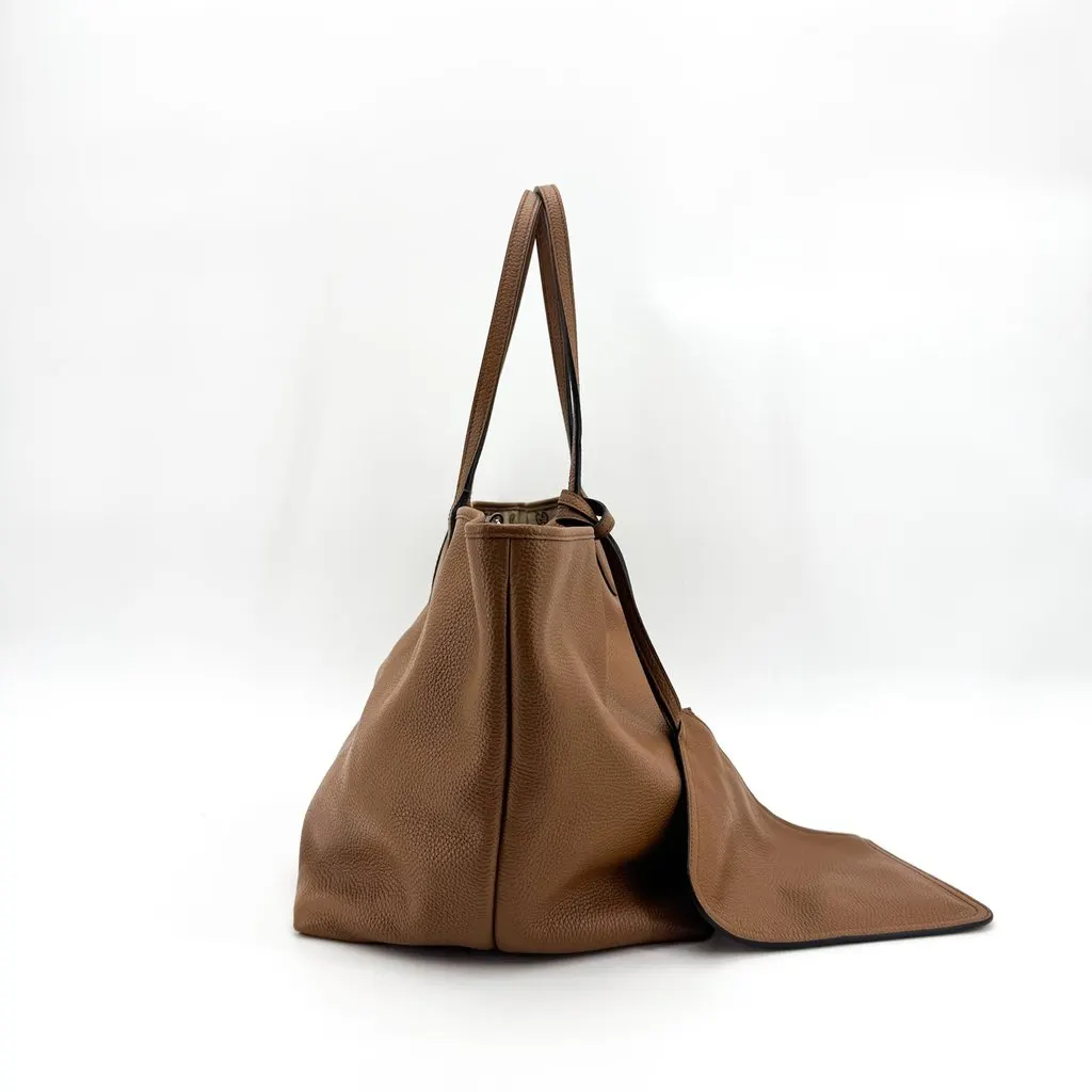 Gucci Medium Reversible Leather Tote Bag Brown Brown Leather Very good - Model View