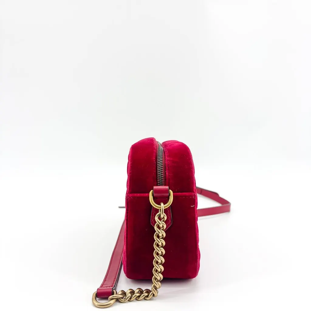 Gucci GG Marmont Small Velvet Shoulder Bag Red Red Velvet Good - Model View