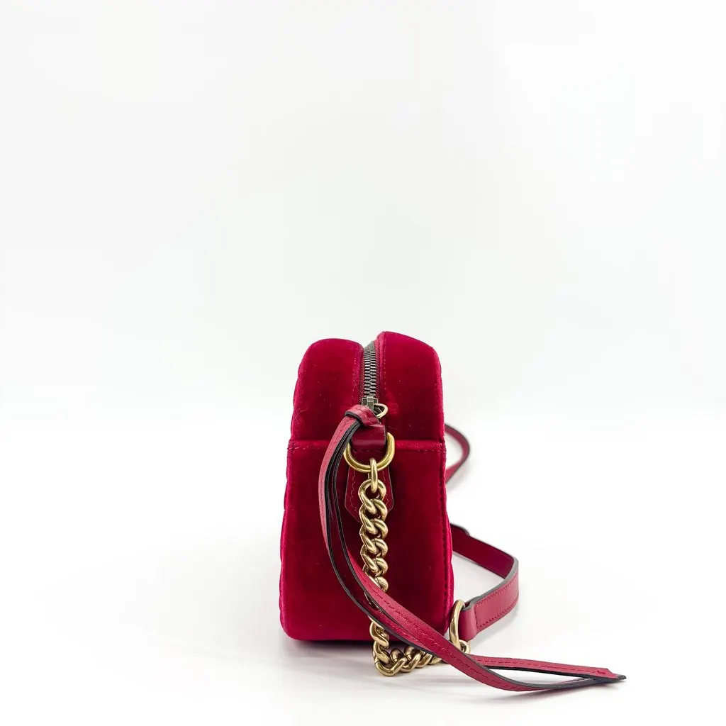 Gucci GG Marmont Small Velvet Shoulder Bag Red Red Velvet Good - Box View