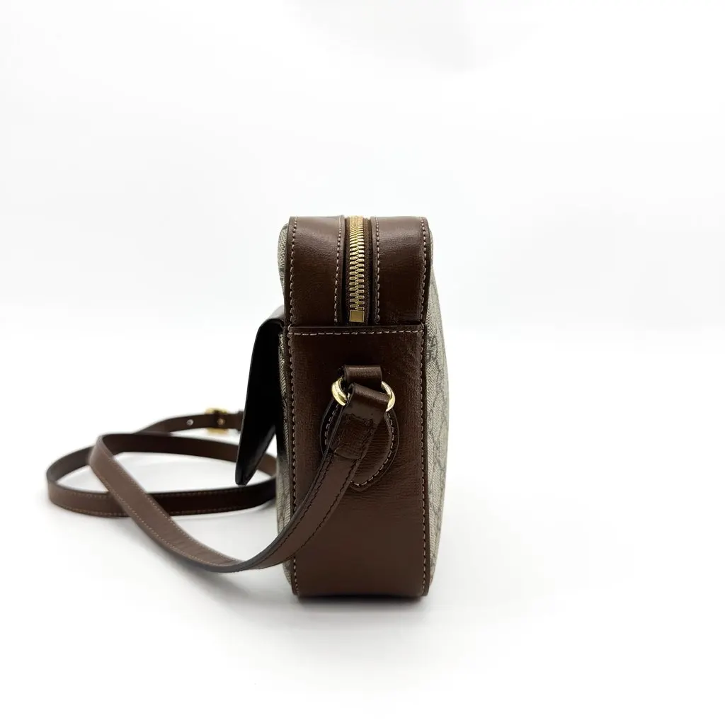 Gucci Horsebit 1955 Small Shoulder Bag Brown GG Supreme Beige Canvas Very good - Model View