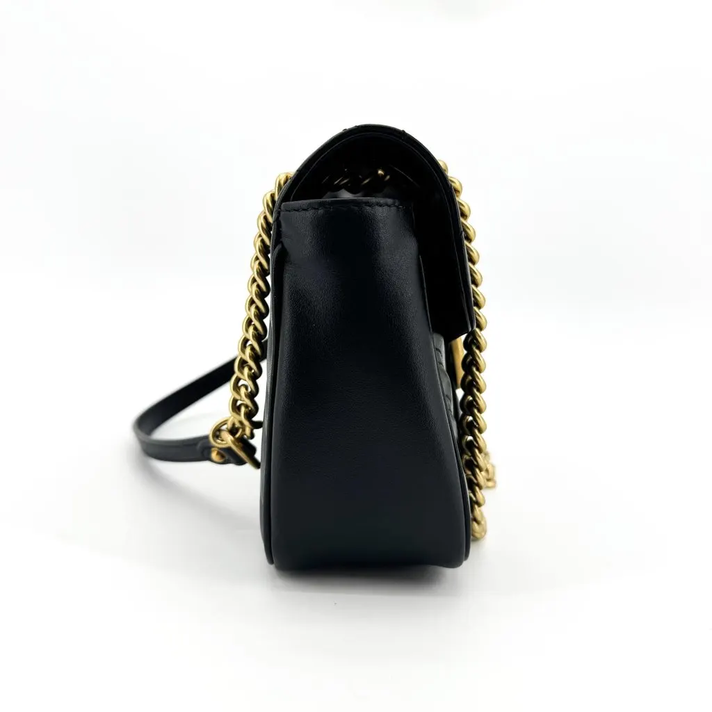 Gucci GG Marmont Mini Matelasse Shoulder Bag Black Gold Black Leather Very good - Model View