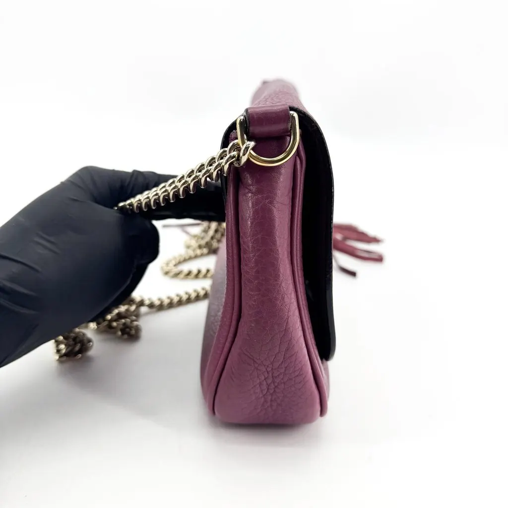Gucci Soho Leather Flap Crossbody Bag Purple Purple Leather Good - Model View