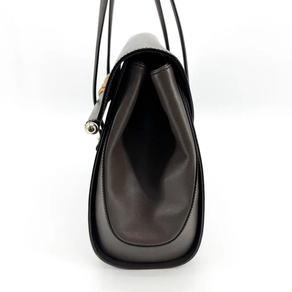 Gucci Vintage Bamboo Leather Flap Shoulder Bag Dark Brown Brown Leather Very good - Model View