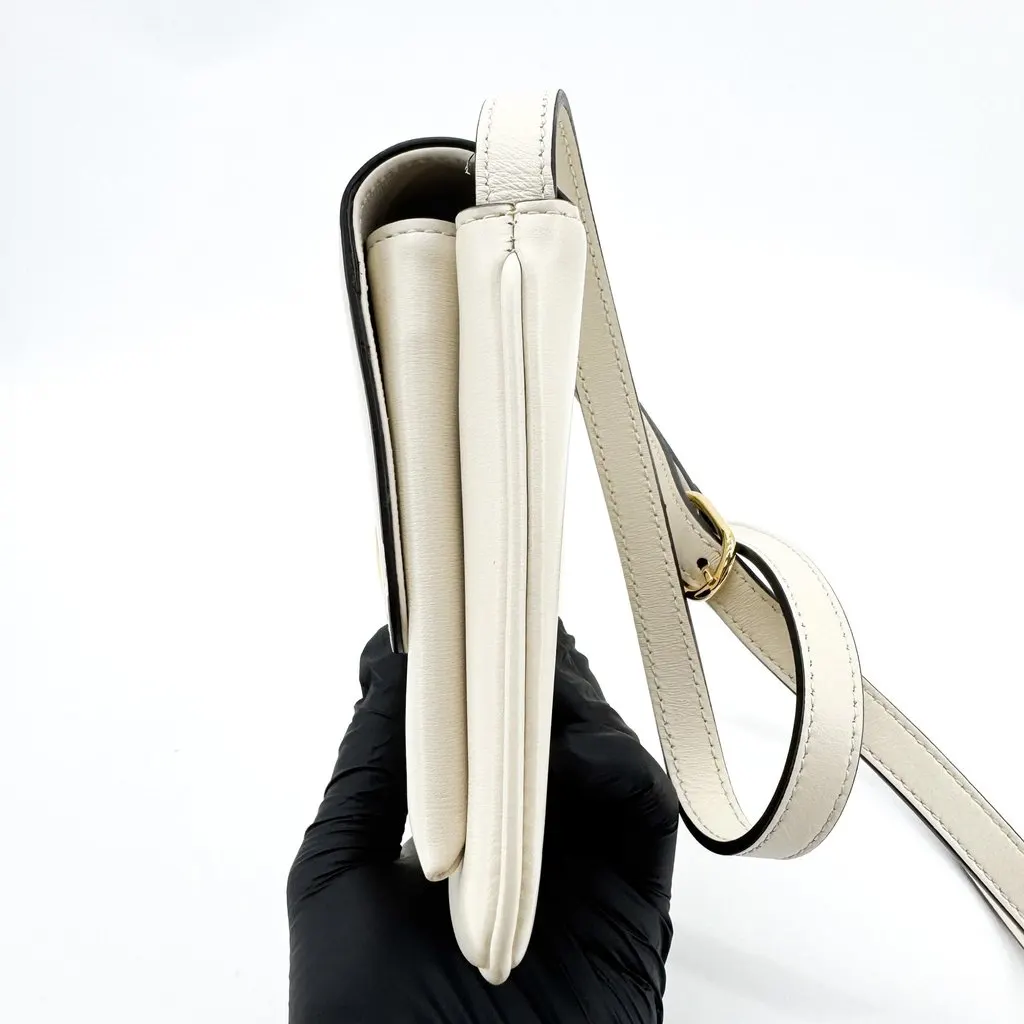Gucci Blondie Small Shoulder Bag White Gold Gold Leather Very good - Model View