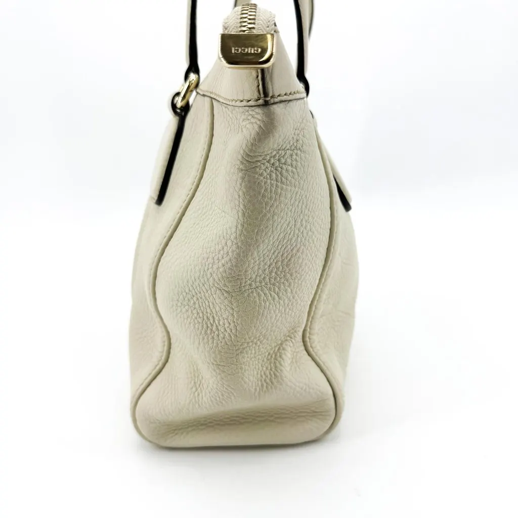 Gucci Soho Leather Tote Bag Ivory Beige Leather Good - Model View