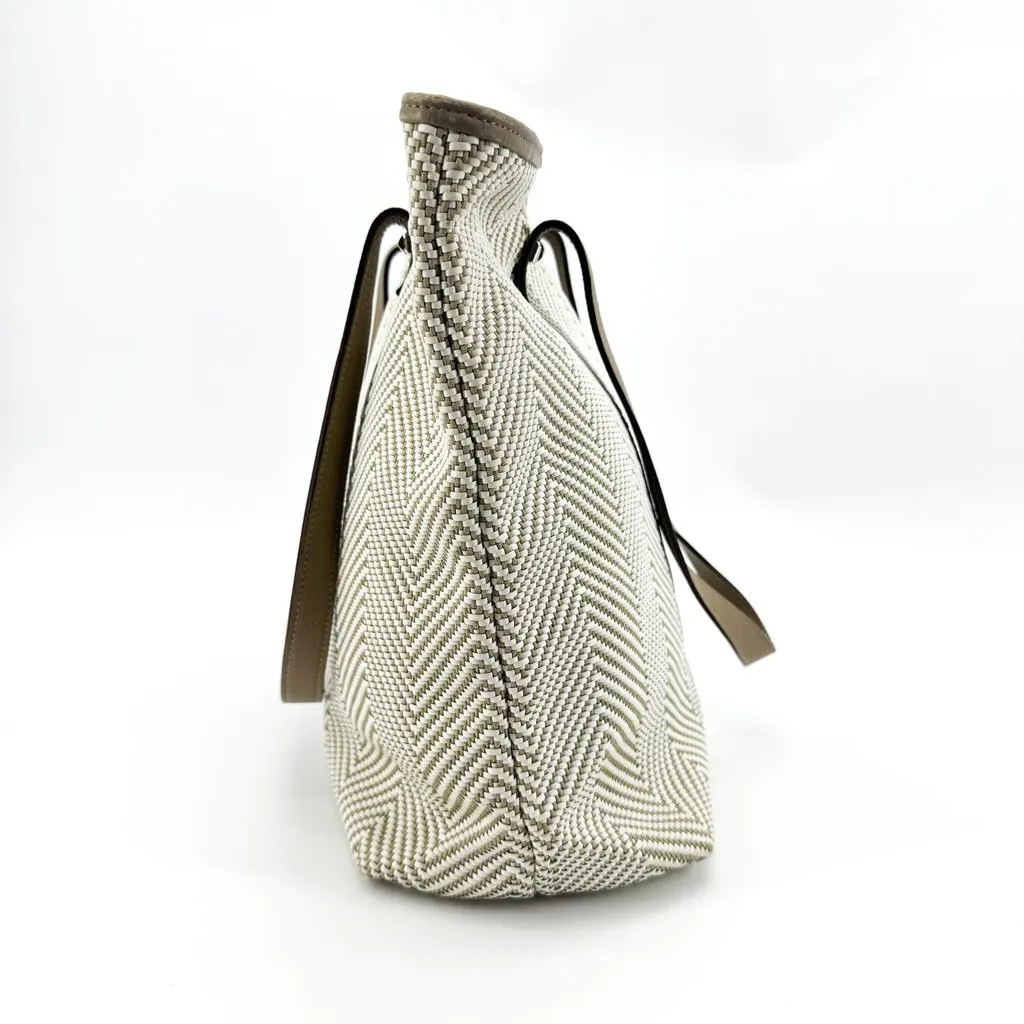 Hermès Chevron Canvas Tote Bag Beige Etoupe Beige Canvas Good - Inside View