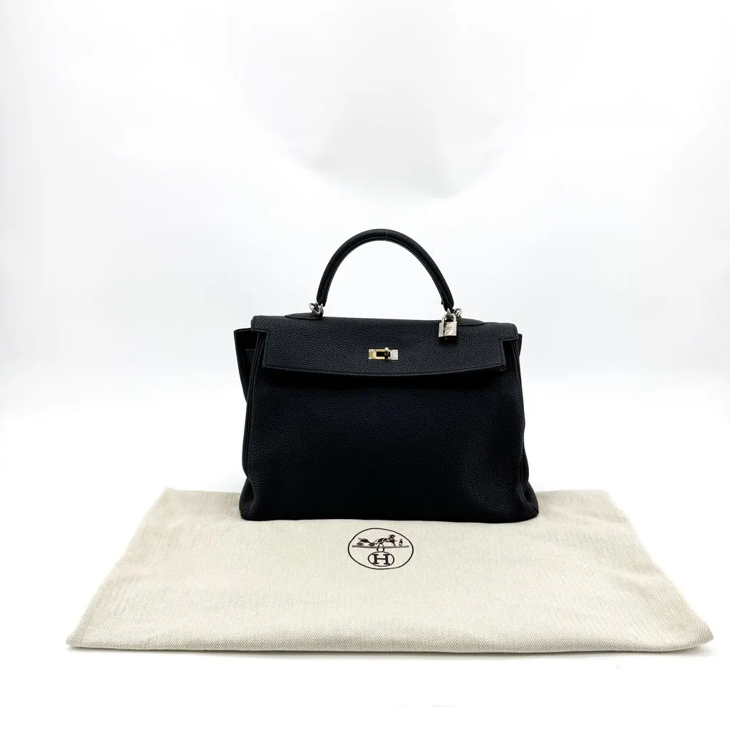 Hermès Kelly 32 Togo Silver Hardware Black Black Leather Good - Back View