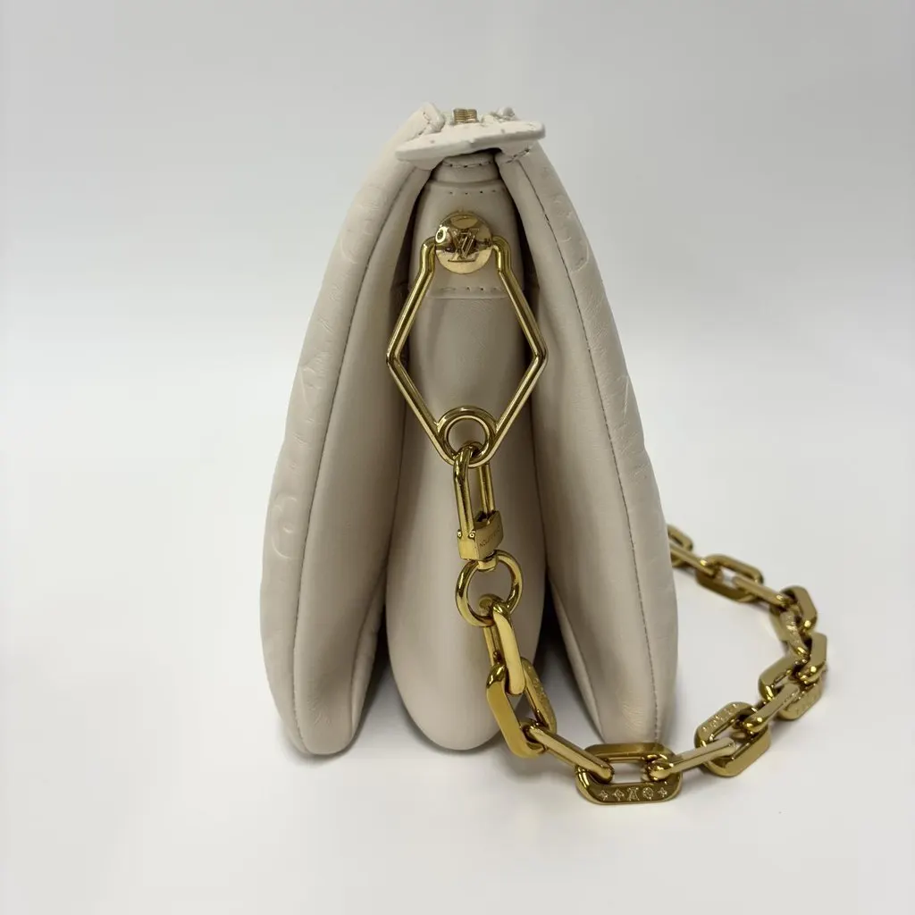 Louis Vuitton Kusang PM Cream M21260 Beige Leather Good - Model View