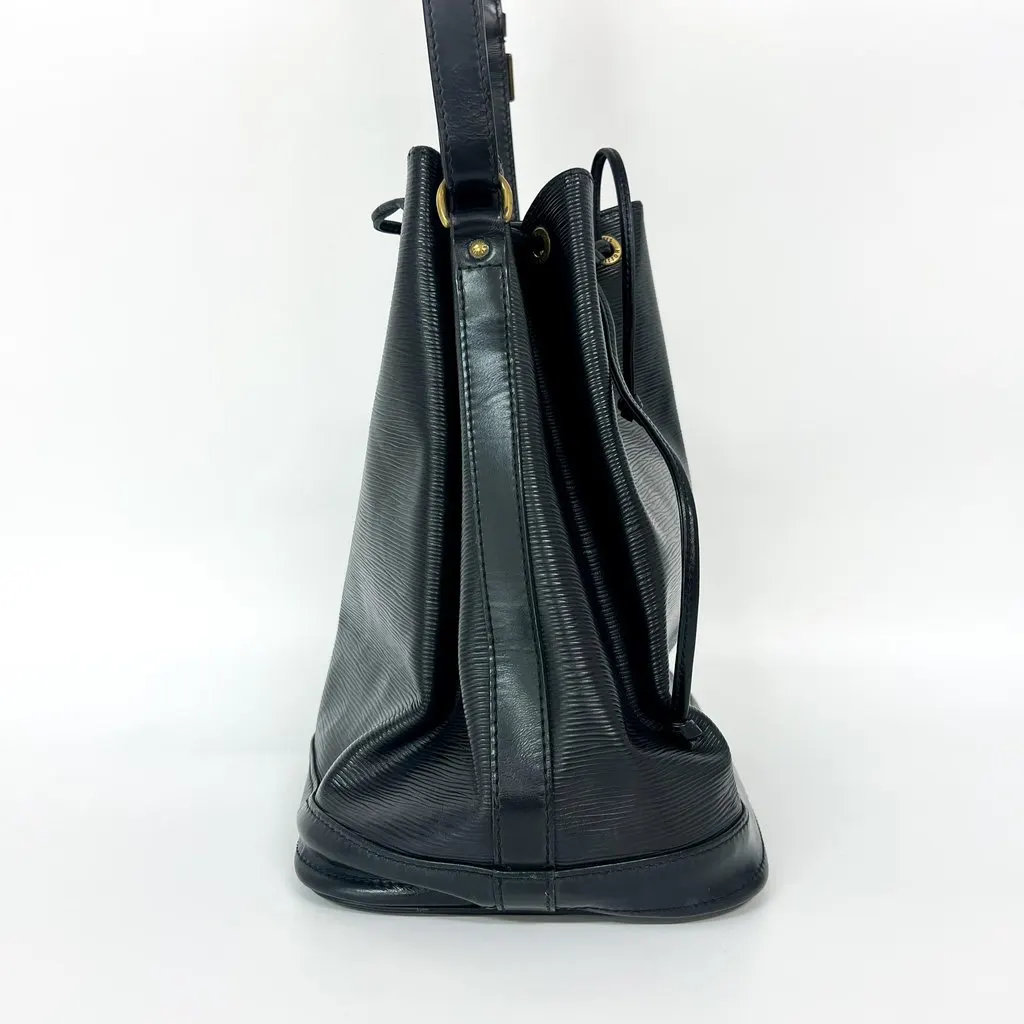 Louis Vuitton Epi Noé Black Black Leather Good - Model View