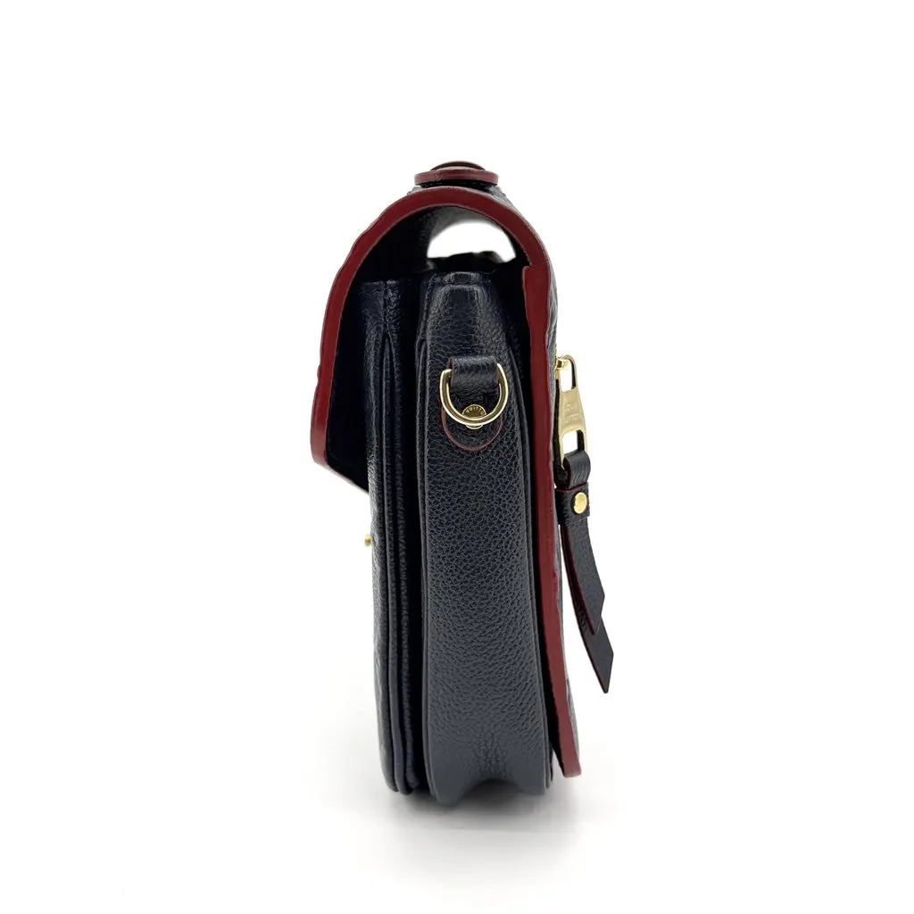 Louis Vuitton Pochette Métis Monogram Empreinte Marine Rouge Gold Leather Very good - Model View