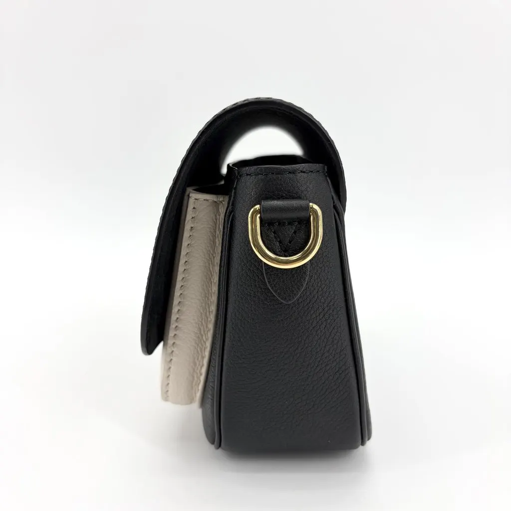 Louis Vuitton Lockme Tender Black Cream Black Leather Very good - Model View