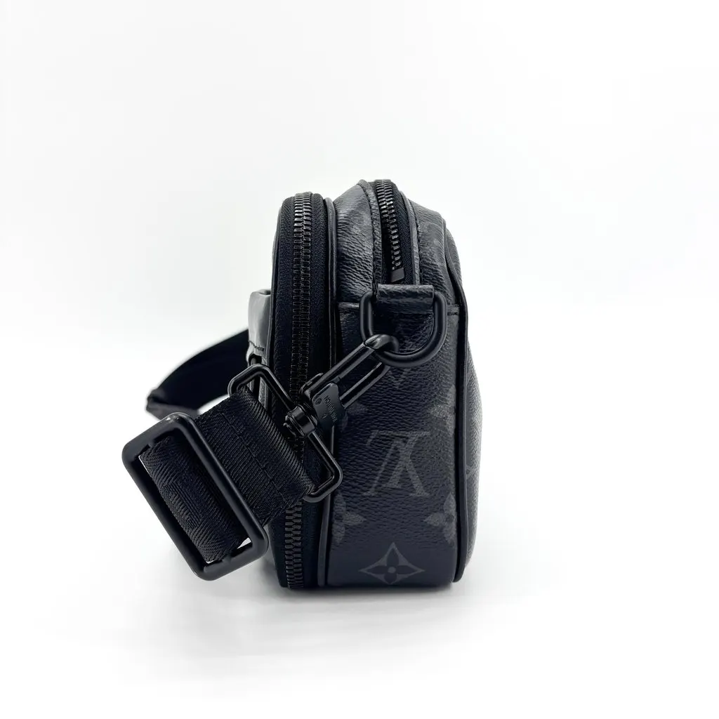 Louis Vuitton Gaston Wearable Wallet Monogram Eclipse Black Canvas Very good - Model View