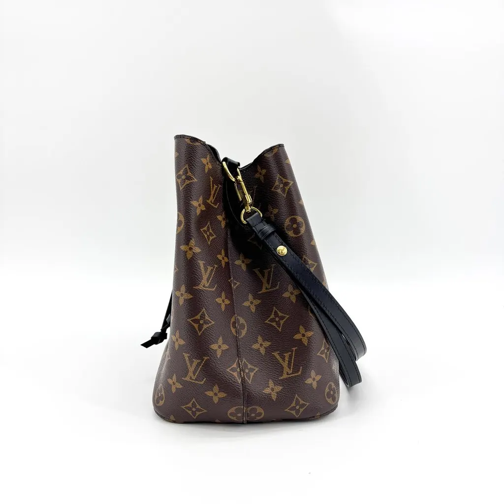 Louis Vuitton NeoNoe MM Monogram Noir Black Canvas Good - Model View