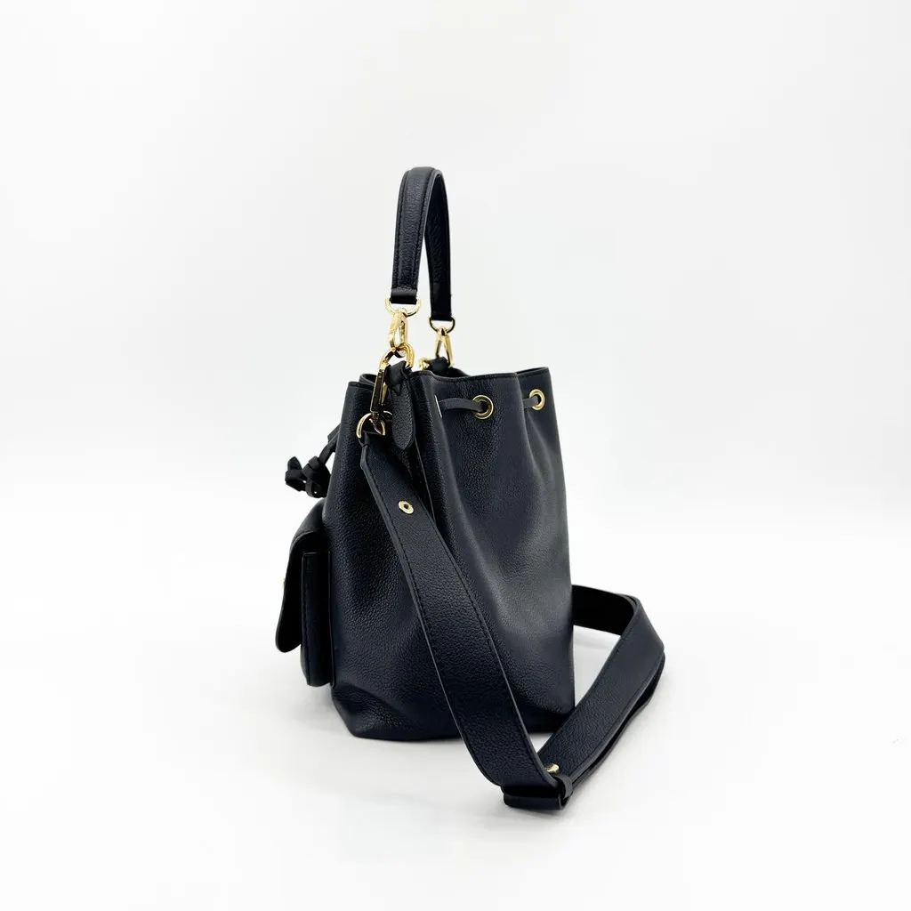 Louis Vuitton Lockme Bucket Bag Black Gold Hardware Black Leather Very good - Model View
