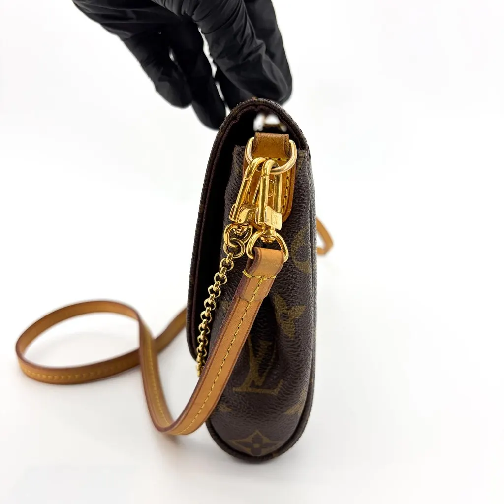 Louis Vuitton Monogram Favorite PM Brown Canvas Fair - Inside View