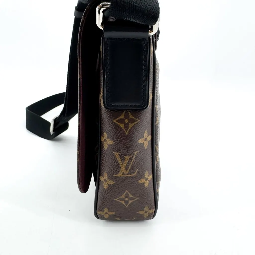 Louis Vuitton Monogram Macassar District PM Black Canvas Good - Inside View