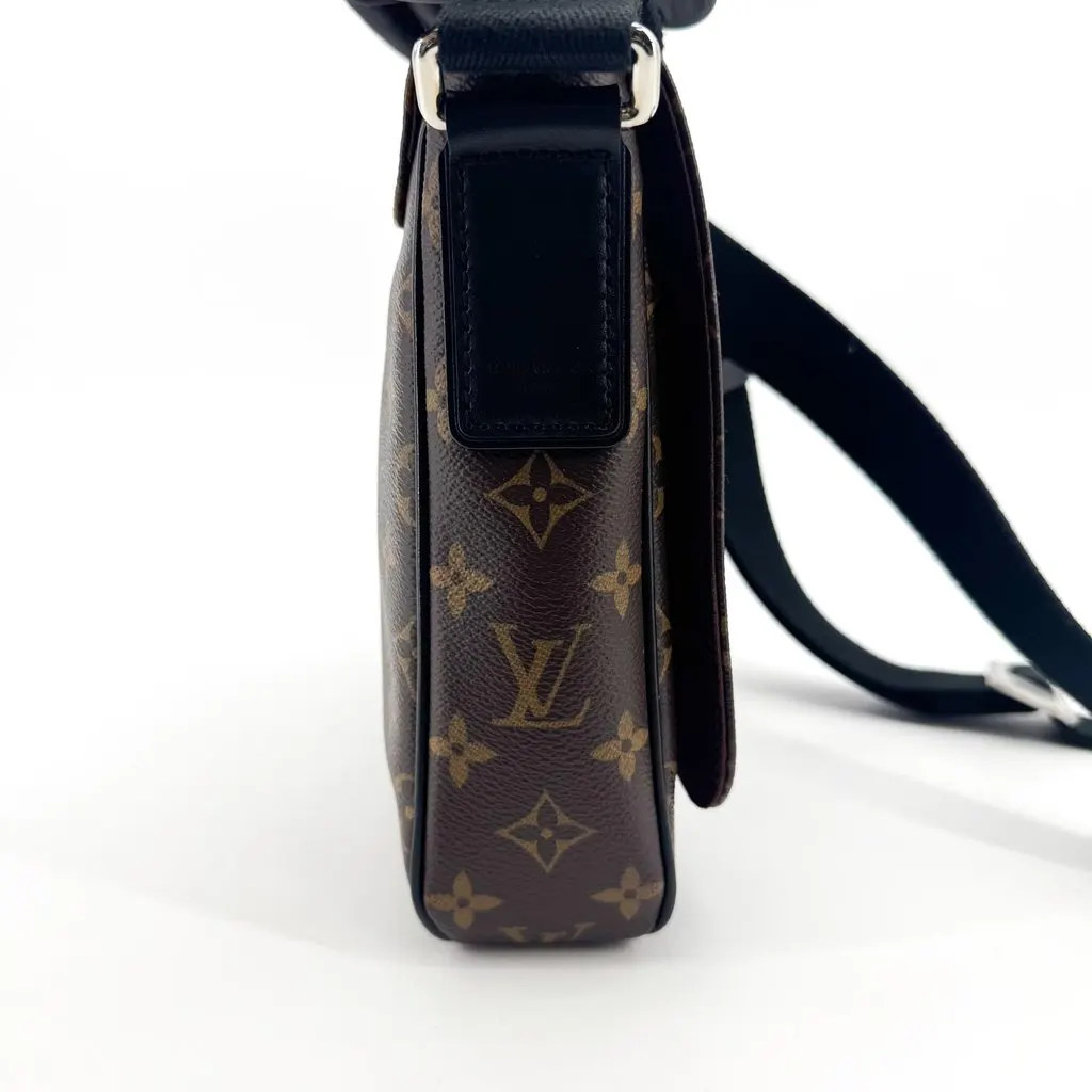 Louis Vuitton Monogram Macassar District PM Black Canvas Good - Model View