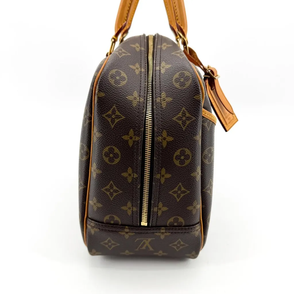 Louis Vuitton Monogram Deauville Bag Brown Beige Canvas Good - Model View
