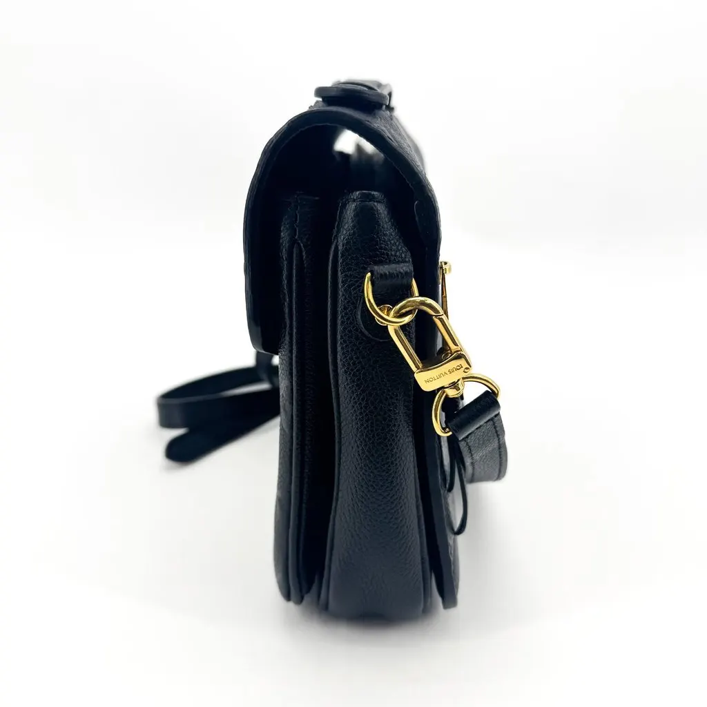 Louis Vuitton Monogram Empreinte Pochette Metis Noir Black Leather Very good - Model View