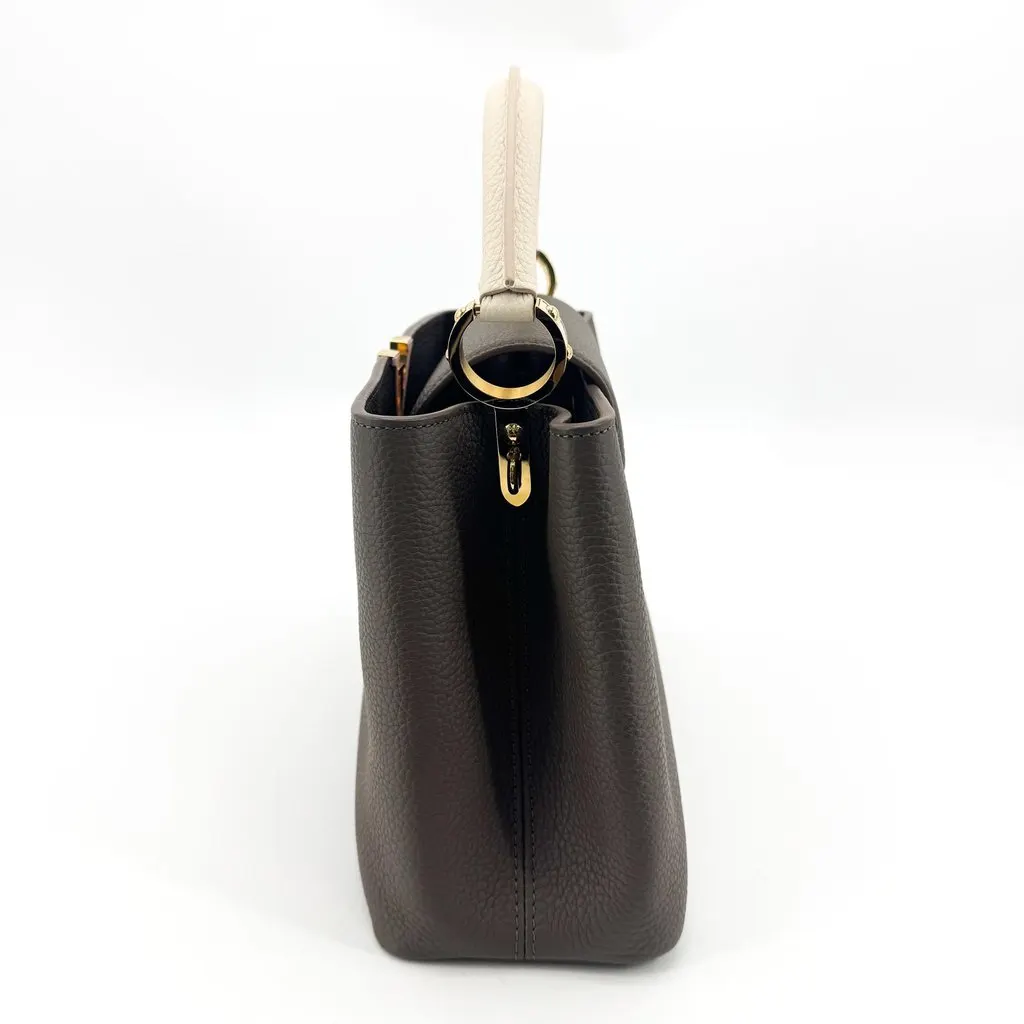Louis Vuitton Capucines BB Taurillon Galet Beige Leather Very good - Model View