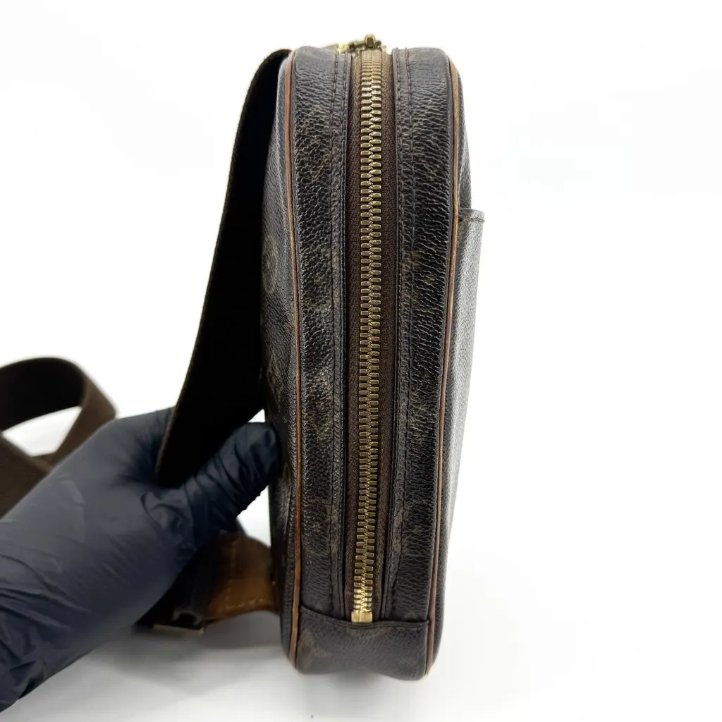 Louis Vuitton Monogram Pochette Gange Brown Canvas Good - Inside View