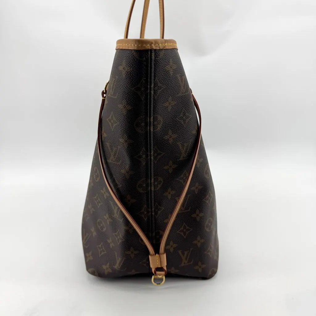 Louis Vuitton Neverfull MM Monogram Brown Beige Canvas Very good - Model View